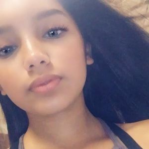 Meet your Posher, Angie